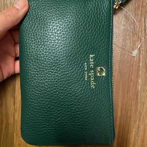 BRAND NEW! Forest Green Kate Spade wristlet